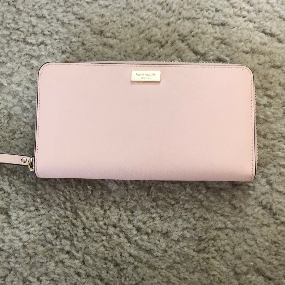 Kate spade wallet. Excellent used condition